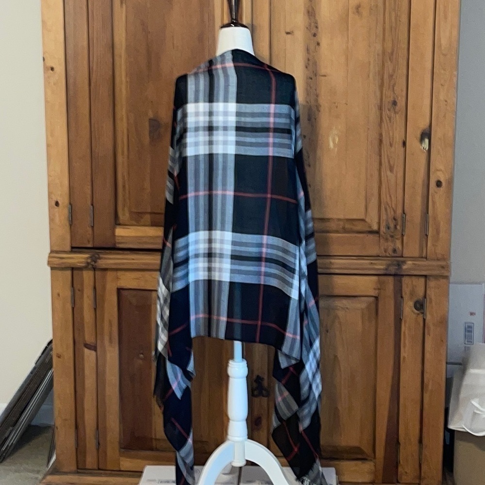 V. FRASS The Original Plaid Viscose Scarf Sz. 32โ x 72โ - Picture 9 of 12
